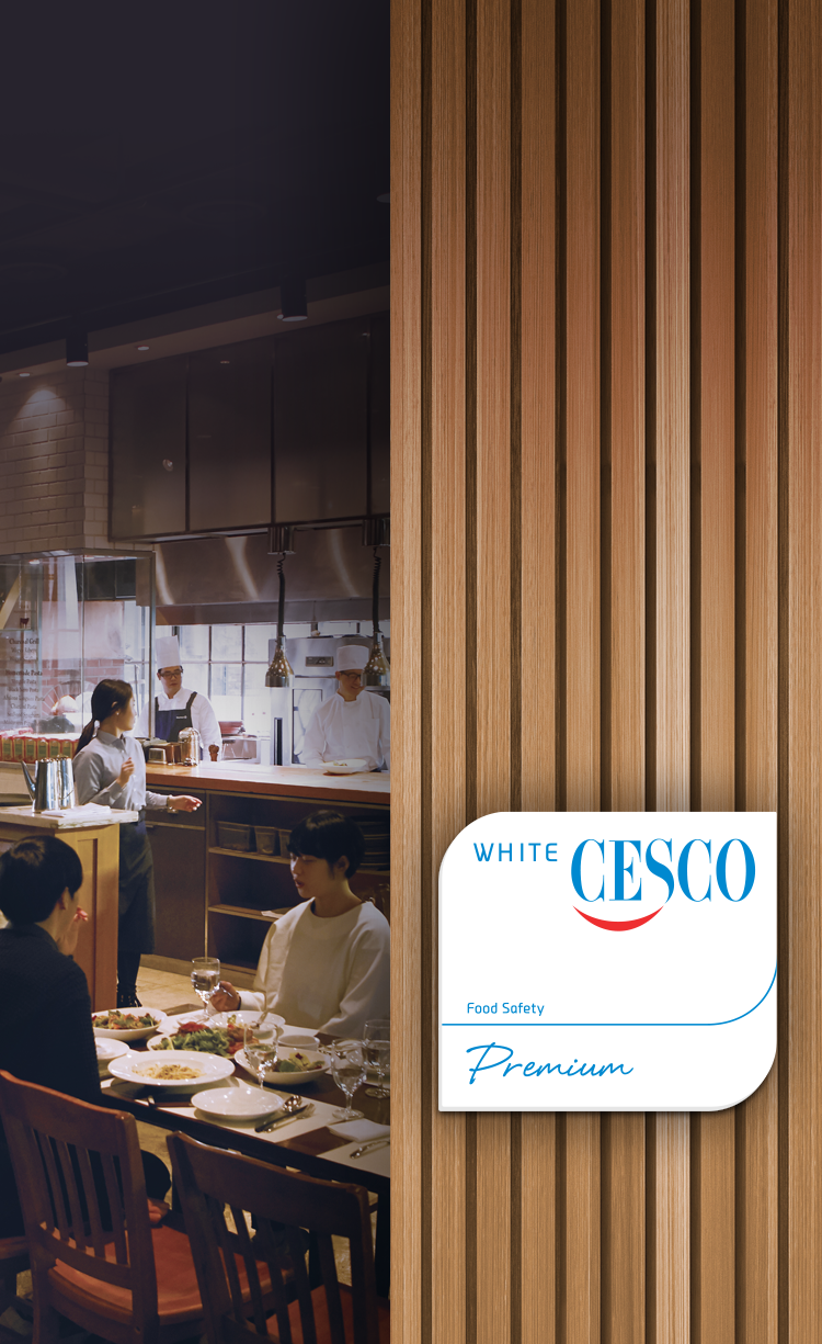 화이트 세스코(CESCO) 멤버스 마크가 부착된 식당 내 모습입니다.